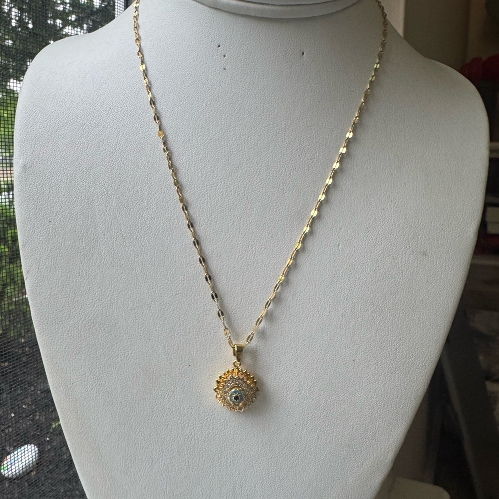 Elegant Gold Necklace with Blue Gemstone - Picture 9 of 9
